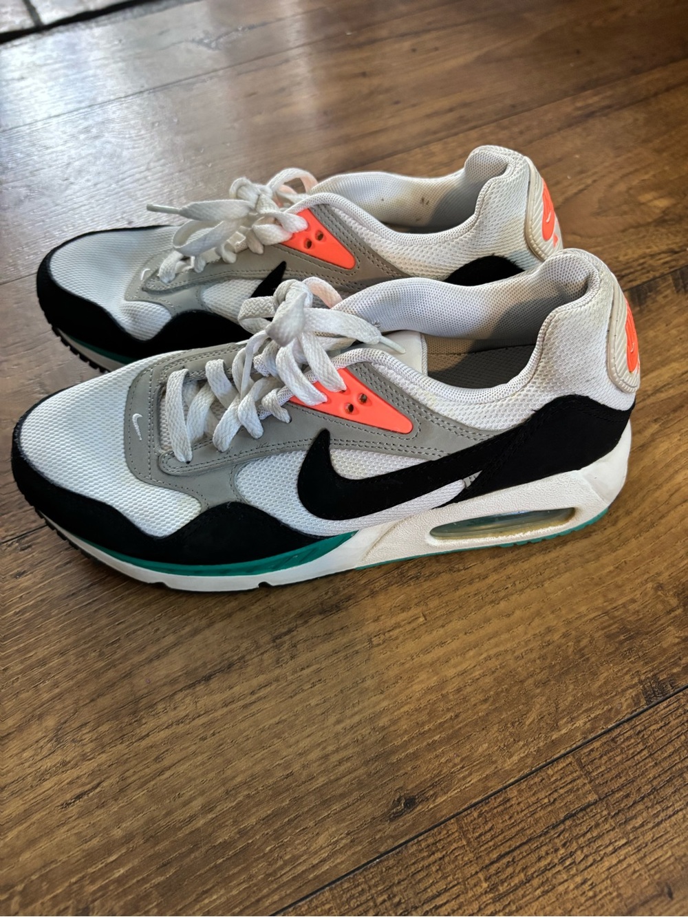 Nike White Black Lightweight Mesh Trainer